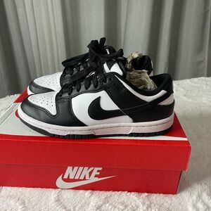Nike Panda Dunks